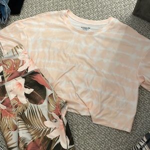 TEE AND LEGGINGS WORKOUT SET